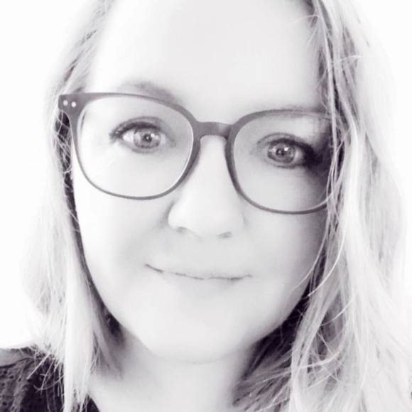 Meet your Posher, Sarah - Picture 1 of 1